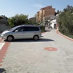 Meta ,excellent Location Close To Rab * راب