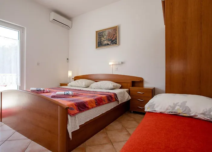 Daire Meta ,excellent Location Close To Rab Rab Town