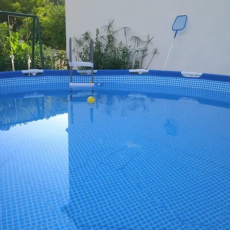 Apartment Daisy Mit Pool,garten ,grill ,excellent Location Close To Rab