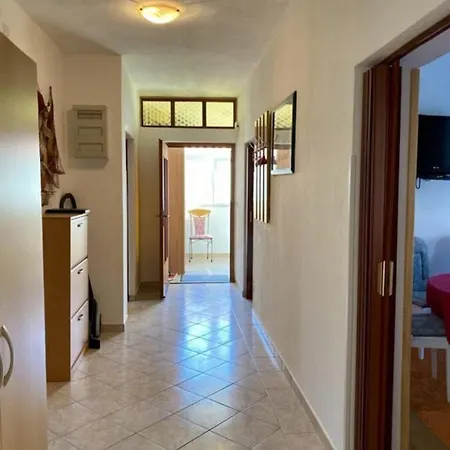 아파트 Meta ,excellent Location Close To Rab 라브