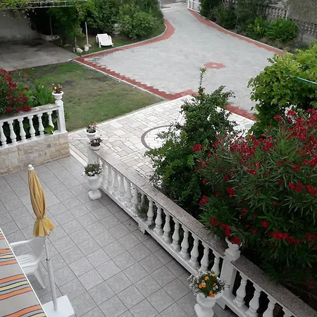 Meta ,excellent Location Close To Rab * Rab Town