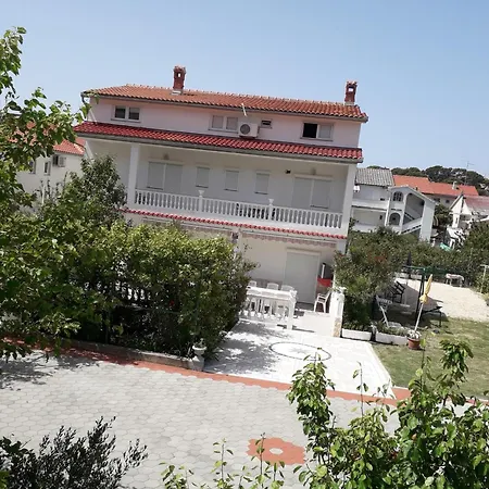 Meta ,excellent Location Close To Rab Appartamento *